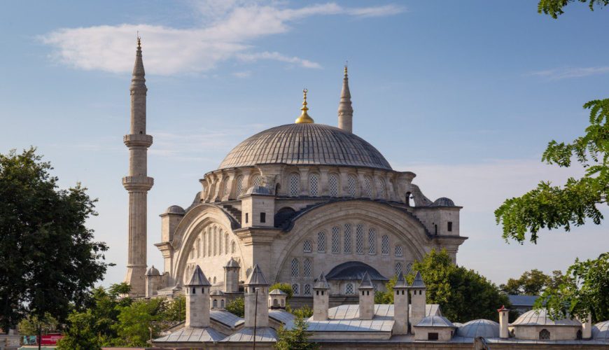Nuruosmaniye Mosque