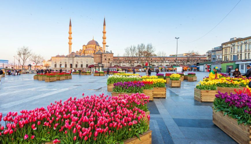 Eminonu Square