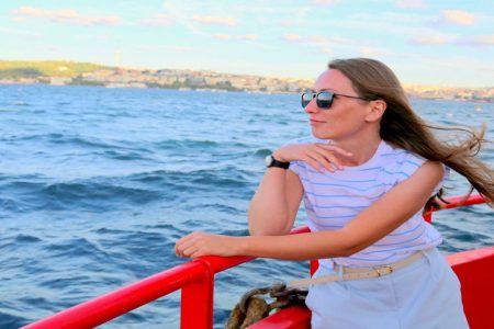 Bosphorus And Golden Horn Cruise Tour in Istanbul